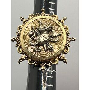 Goldtone Art Vintage Ring With Intricate Sunburst Design Medallion